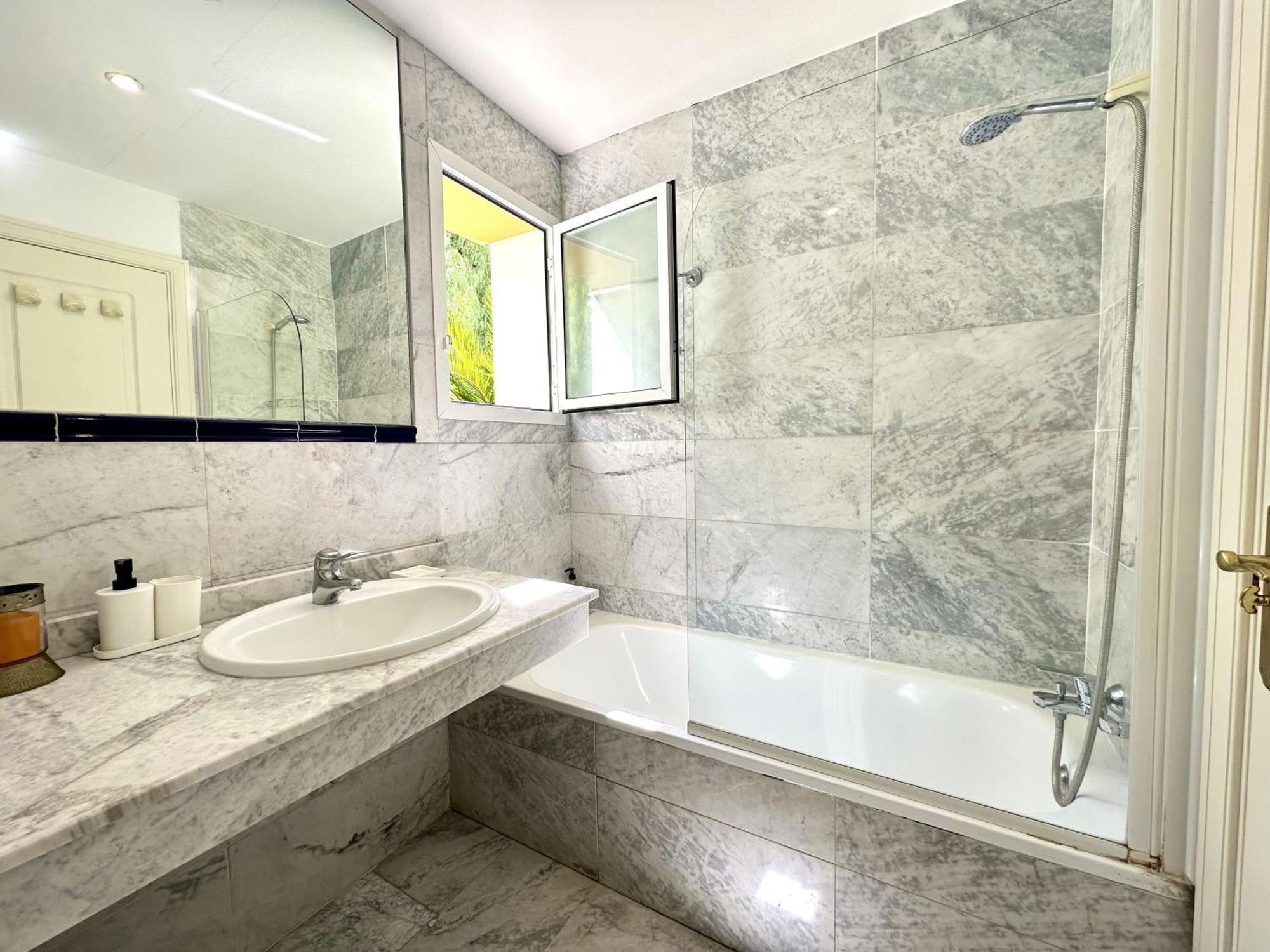 Blue House In Guadalmina Baja, With A Large Terrace Overlooking The Golf Apartment Marbella